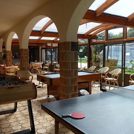 Logis La Rose Des Vents Hotel Volvic Ngoại thất bức ảnh