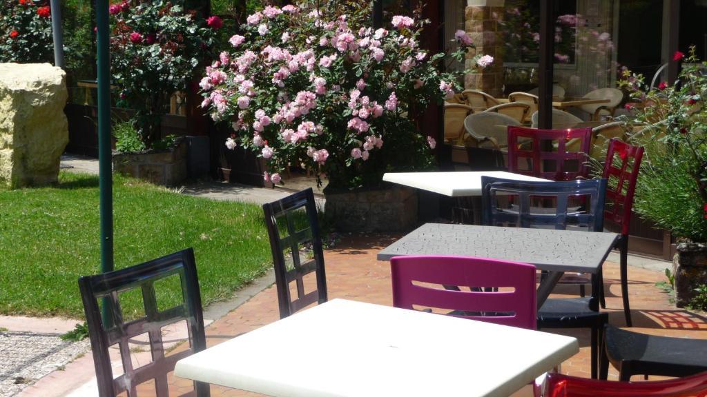 Logis La Rose Des Vents Hotel Volvic Ngoại thất bức ảnh