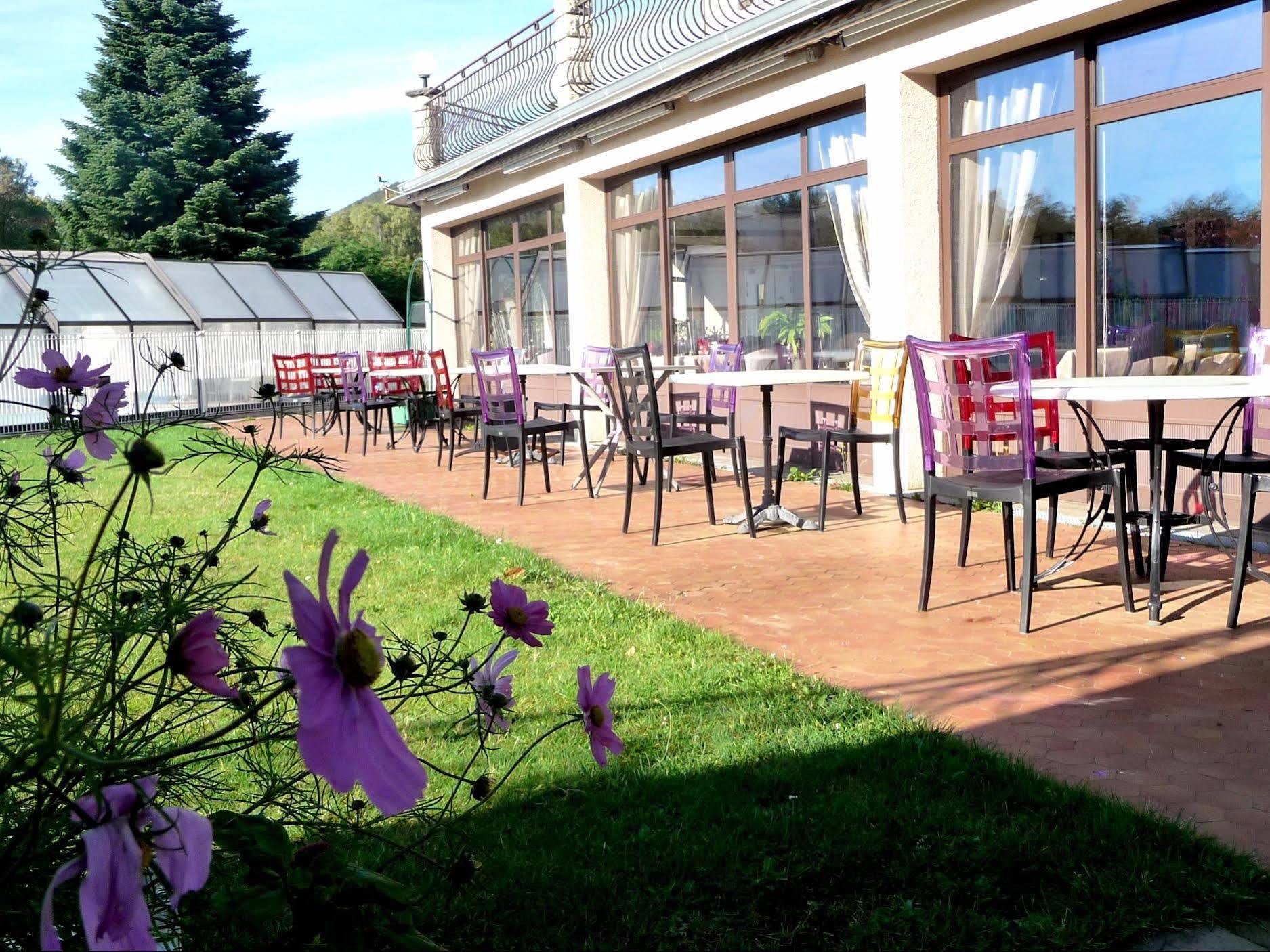 Logis La Rose Des Vents Hotel Volvic Ngoại thất bức ảnh