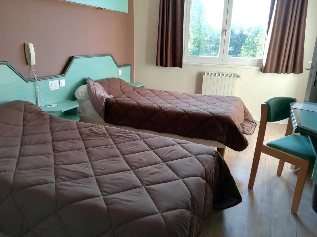 Logis La Rose Des Vents Hotel Volvic Ngoại thất bức ảnh